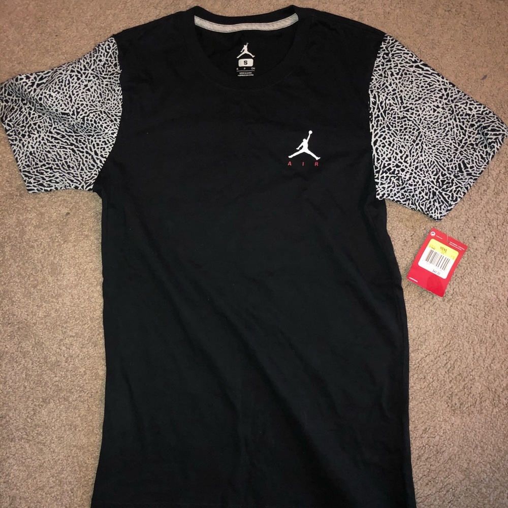NWT Air Jordan T-Shirt